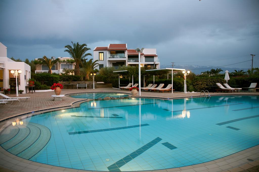 Aparthotel Artemis Village & 4*