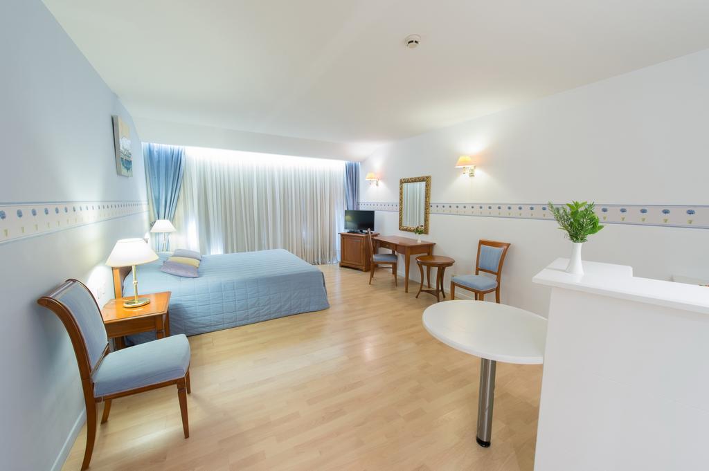 Poseidon Palace 4*