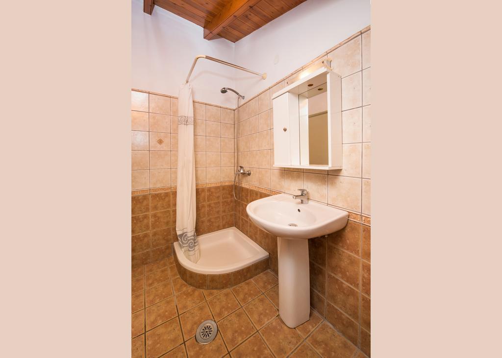 Aparthotel Argo Pool & Bar Benitses (Corfu)