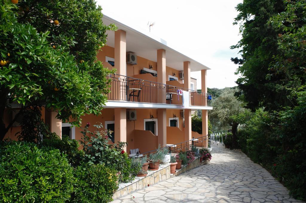 Apartment Marilena And *