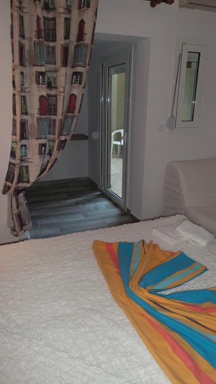 House Roula Neos Marmaras