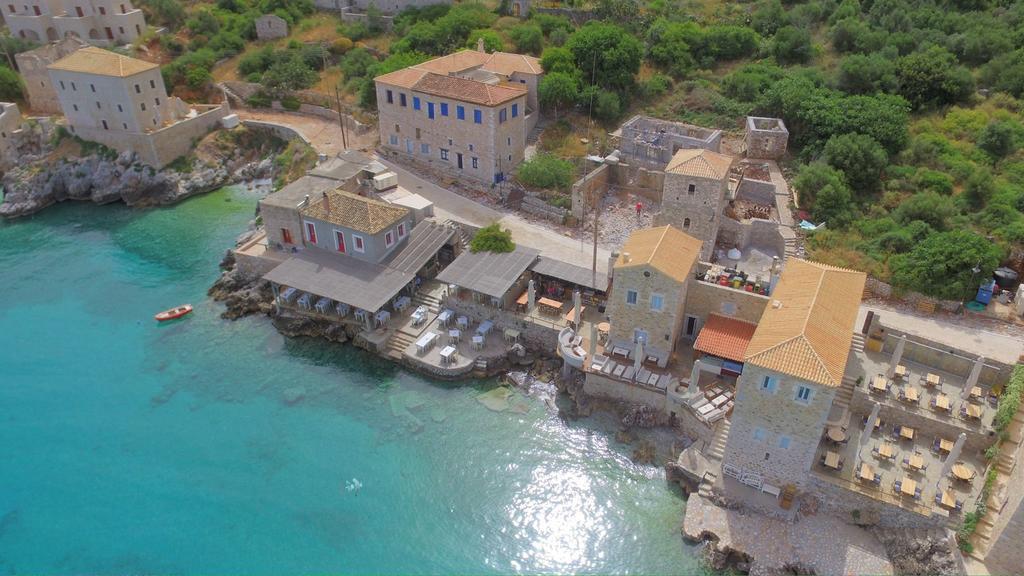 Sophia Limeni Apartments And Studios