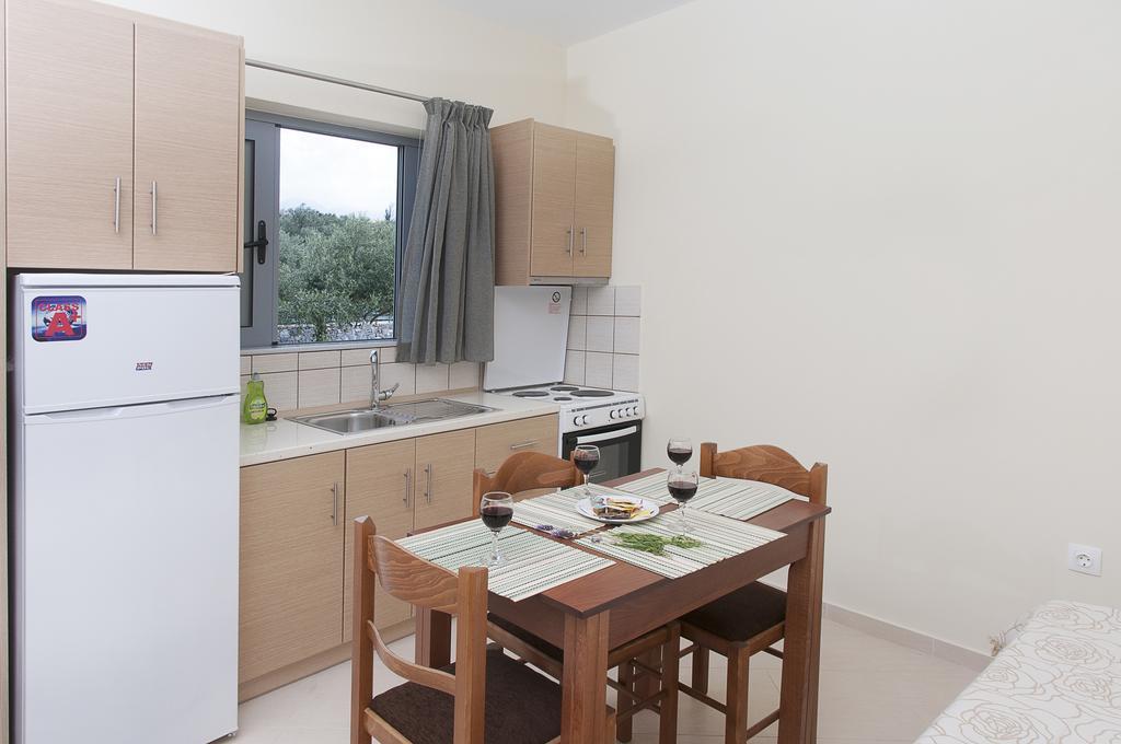 Sundy Maria Apartment Stoupa