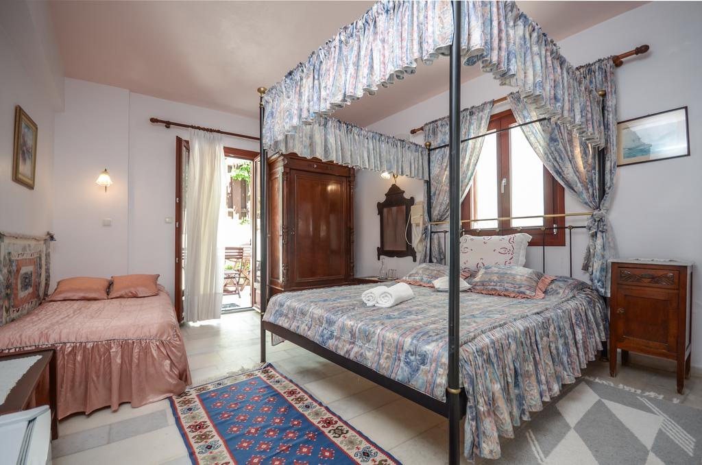 Chateau Zevgoli Hotel 2*