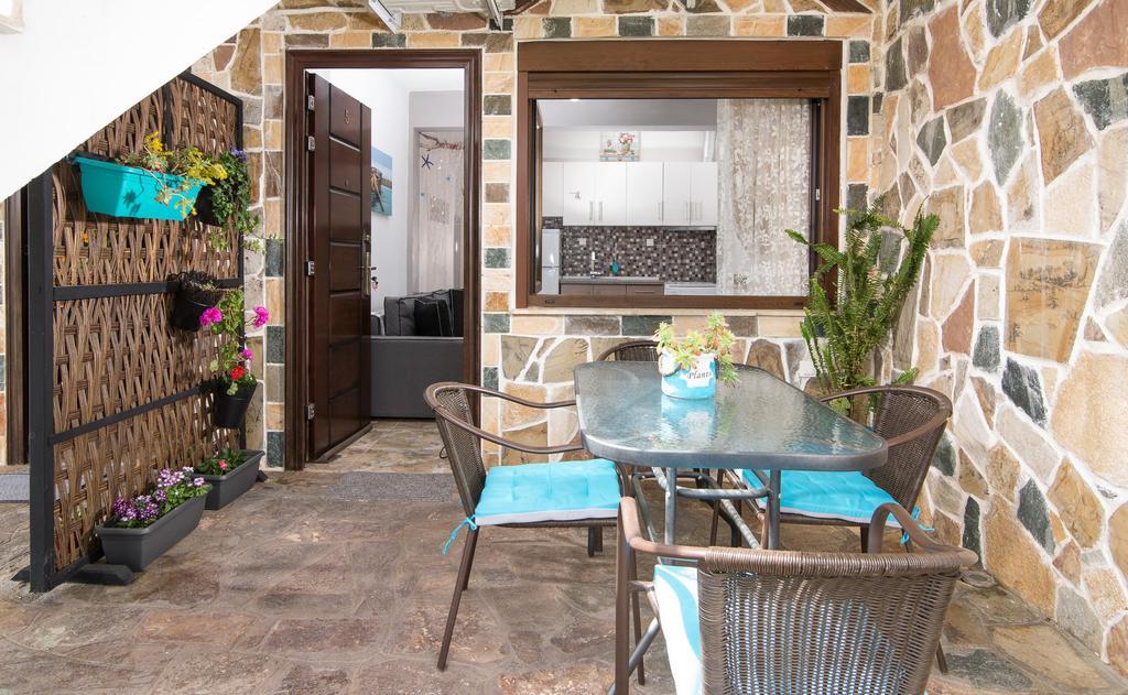 Simon King Apartment Vourvourou