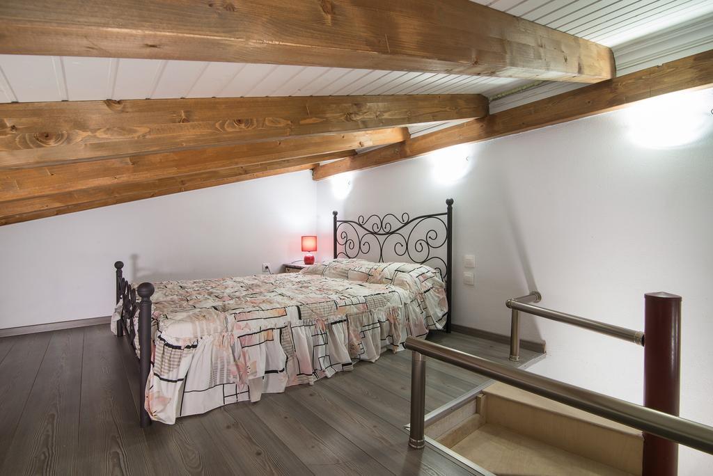 Simon King Apartment
