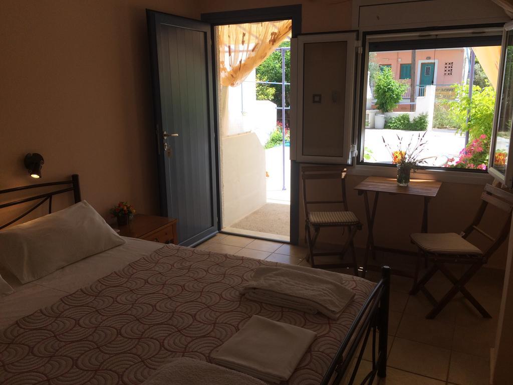 Isidora Hotel Agia Marina (Aegina)