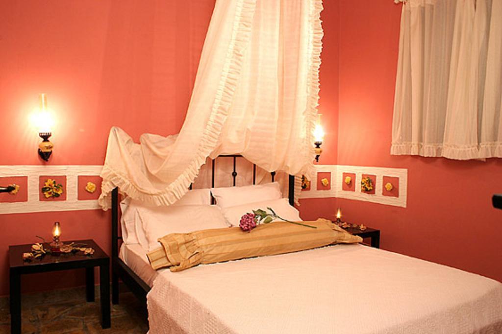 Villa Athenea Villas, Private Pools & Gardens *