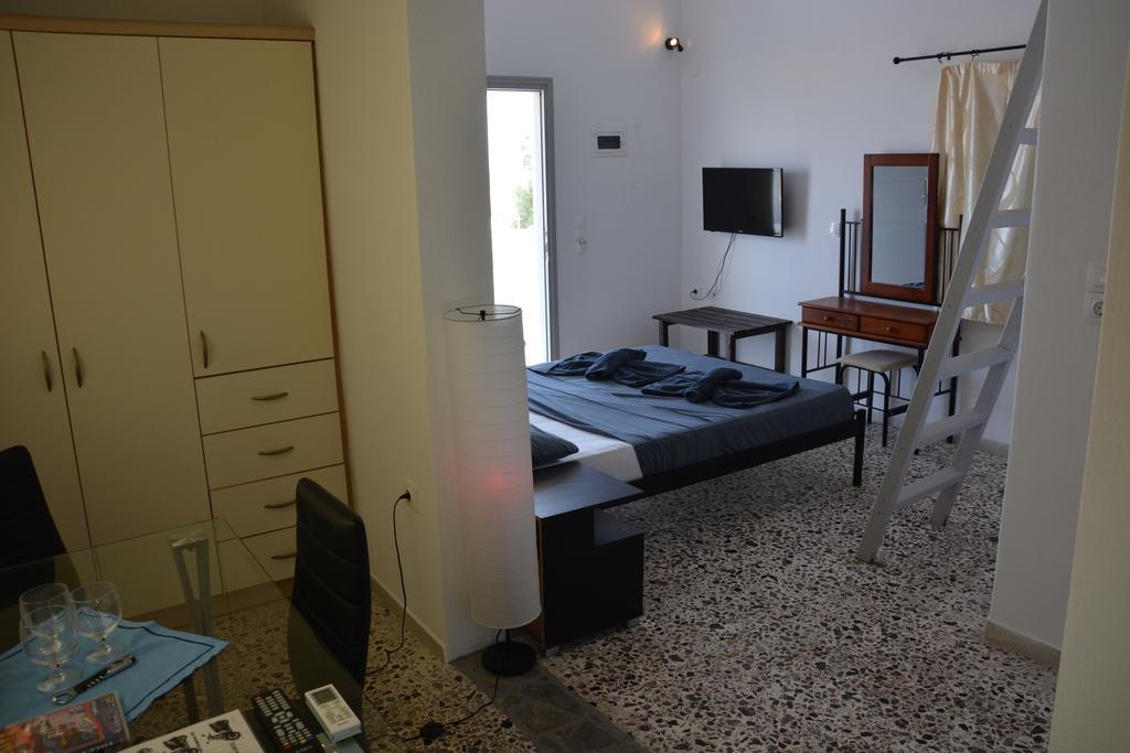 Apartment Tonaras & Perivolos (Santorini)
