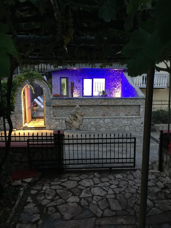 Villa Lithos