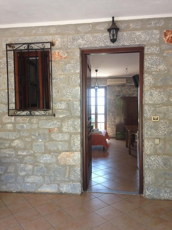 Guest house Las - Giannakakoy Traditional Stone Houses