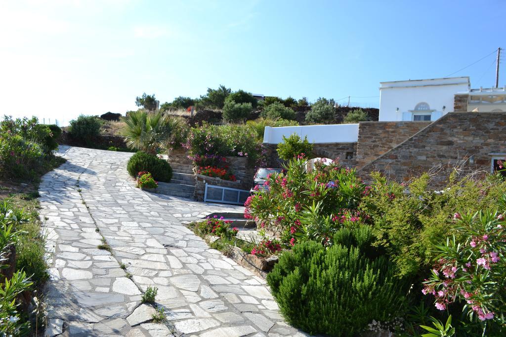Ioanna Tinos Country house *