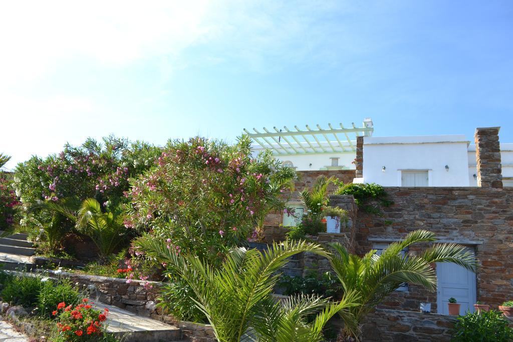 Ioanna Tinos Country house *