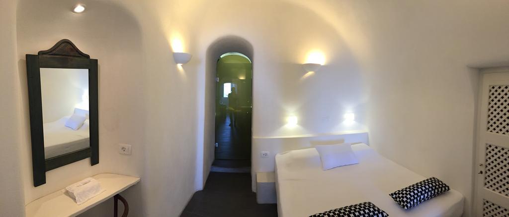 Altana Cliffside Villa Imerovigli (Santorini)