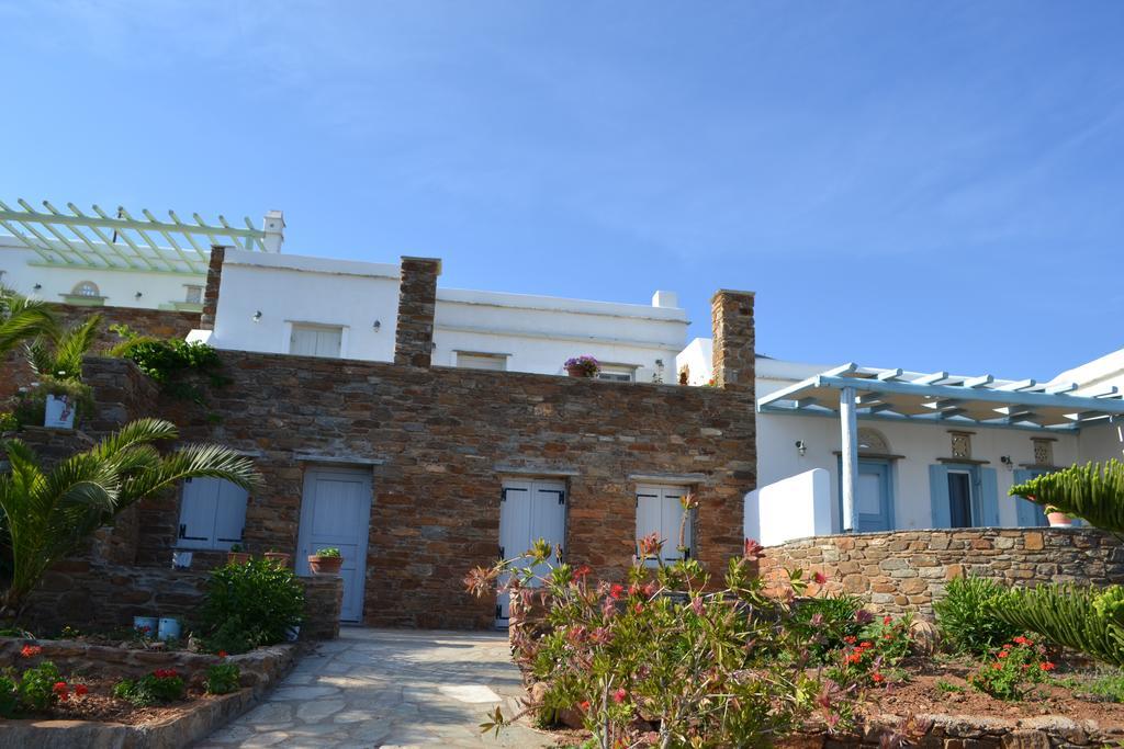 Ioanna Tinos Country house