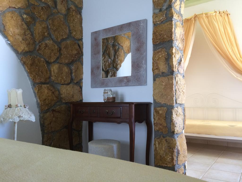 Apartment Niriides *