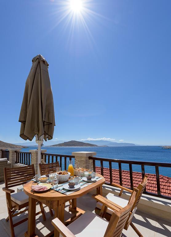 Admiral's House Villa Chalki Town