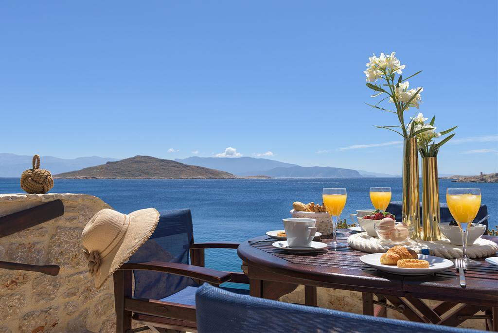 Admiral's House Villa *
