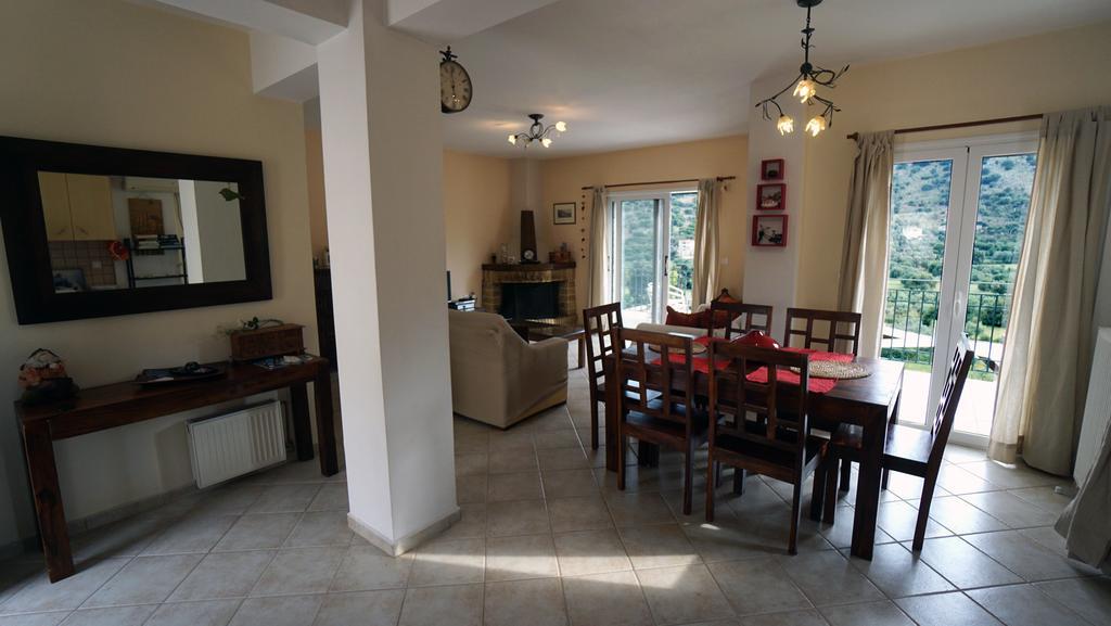 Apartment Nikos House