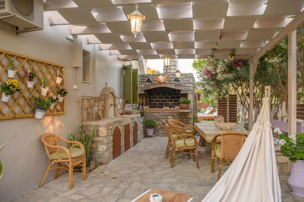 Tarsia Homes & Suites *