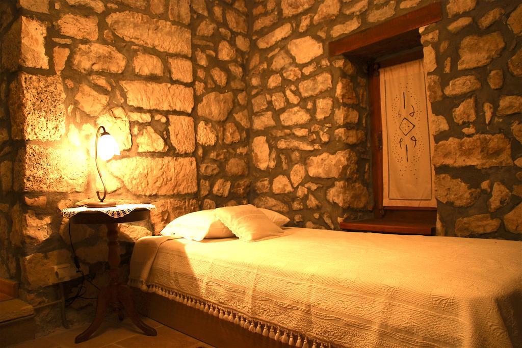 The Stone House * Asprogerakata