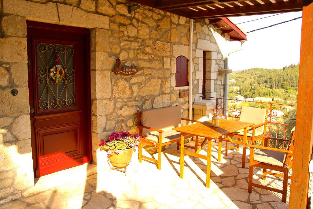 Villa The Stone House Asprogerakata