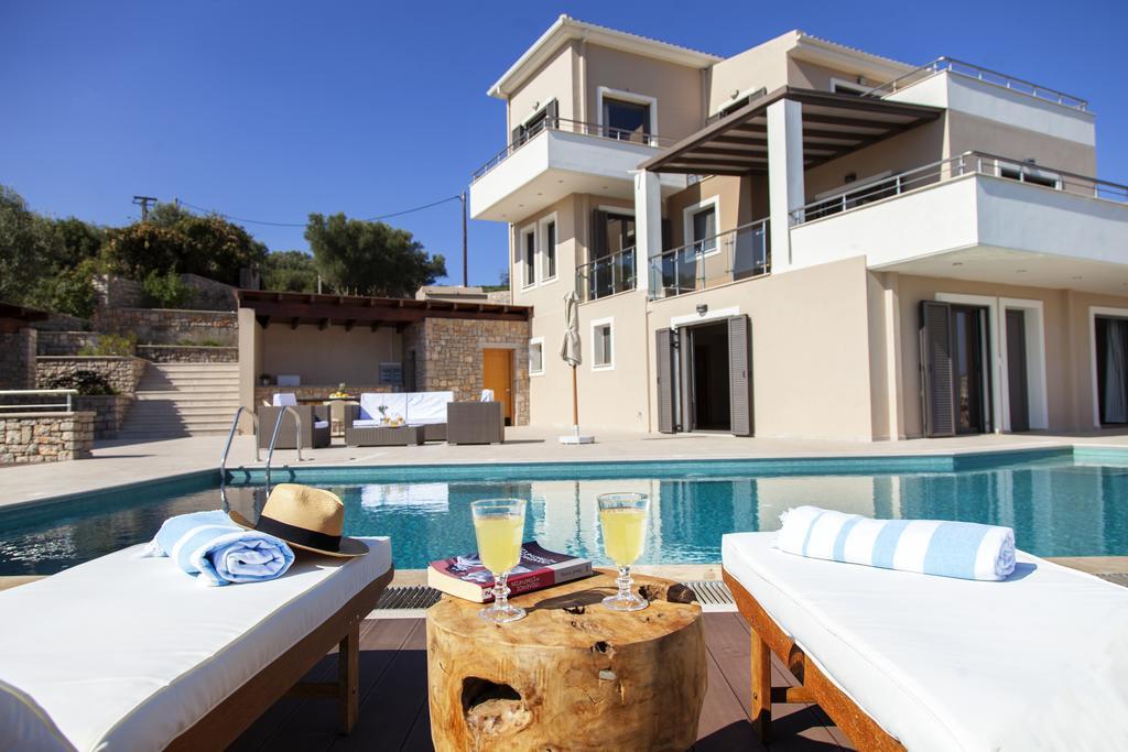 Alivia Lefkas Luxury *
