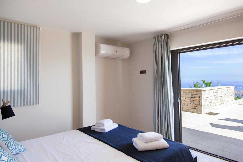 Alivia Lefkas Luxury Villa