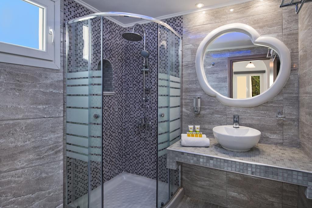 Phoenix Aparthotel Fira (Santorini)