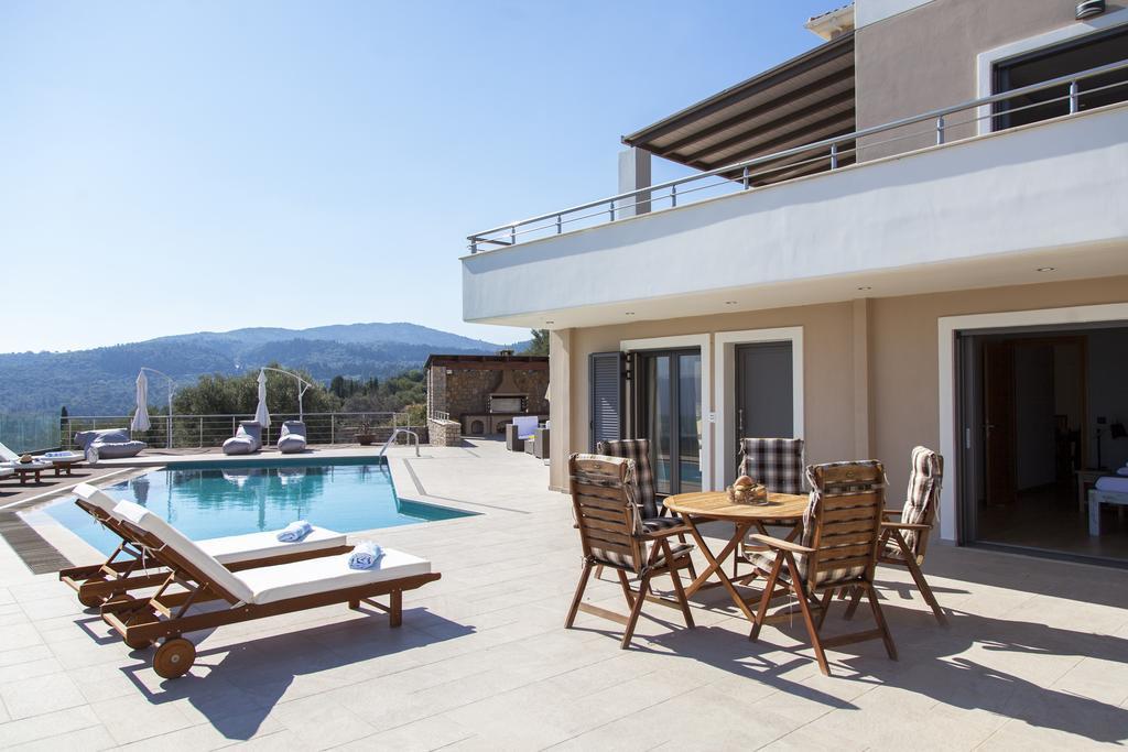Alivia Lefkas Luxury Villa Apolpaina