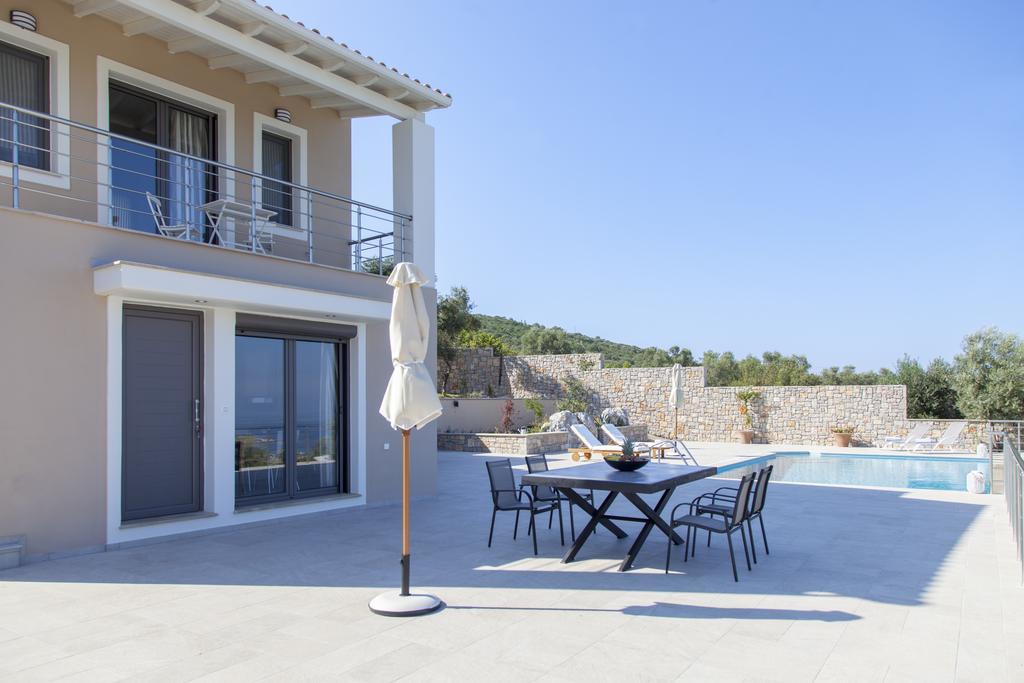 Alivia Lefkas Luxury Apolpaina