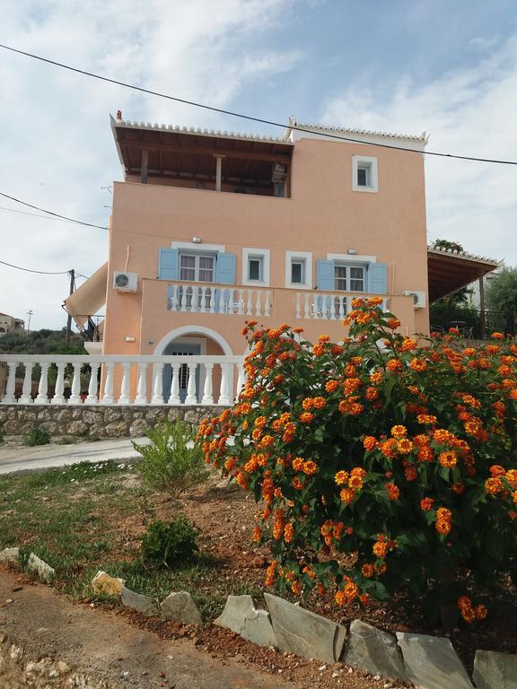 Captain's 2* Spetses Town