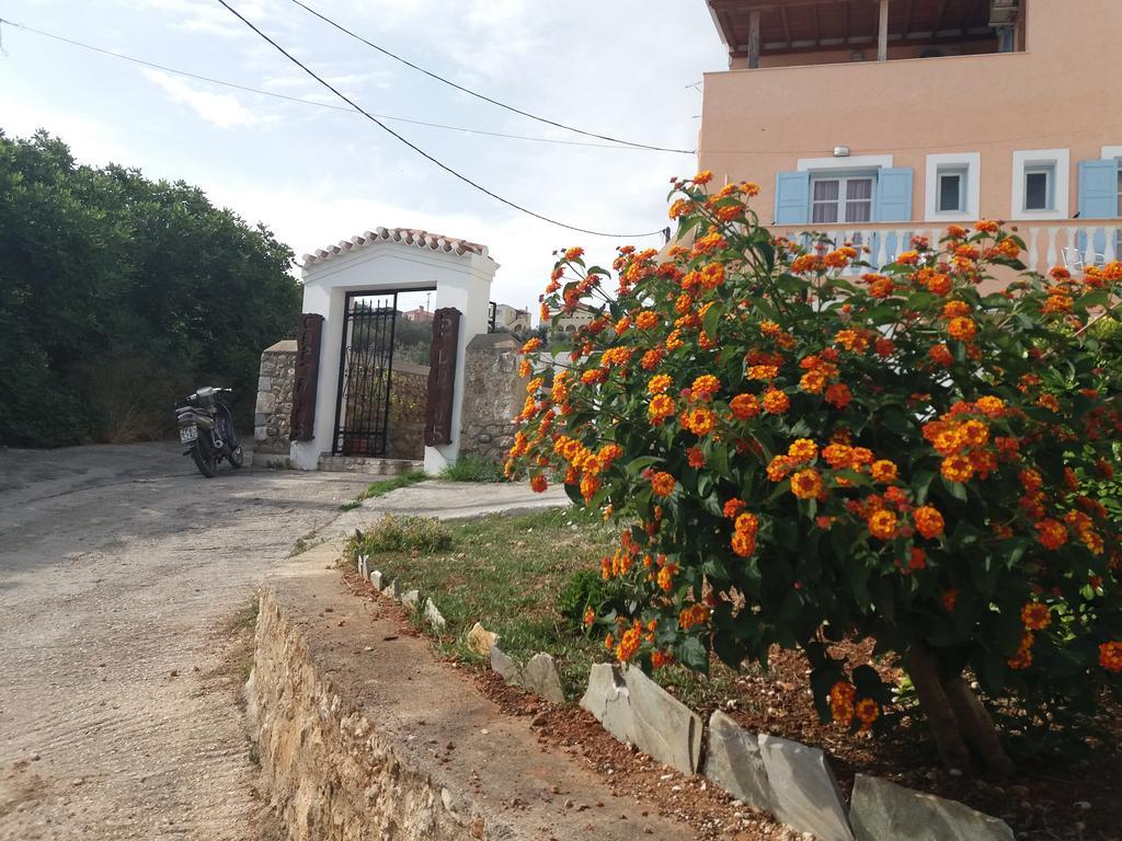 Guest house Captain's Spetses Town
