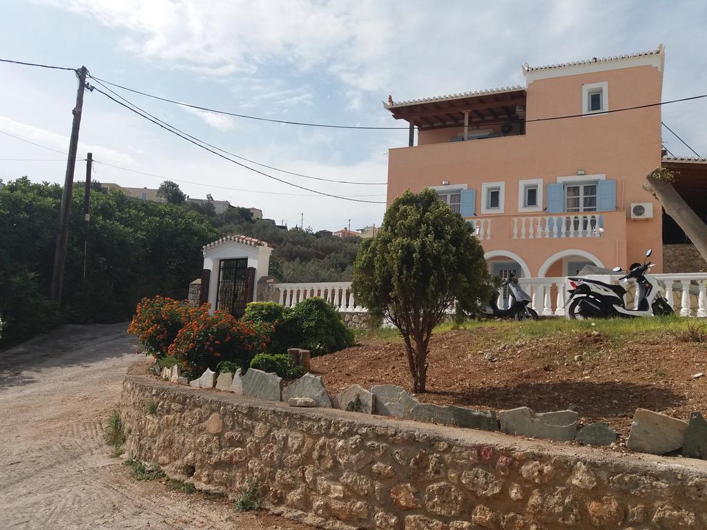 Captain's Guest house 2*