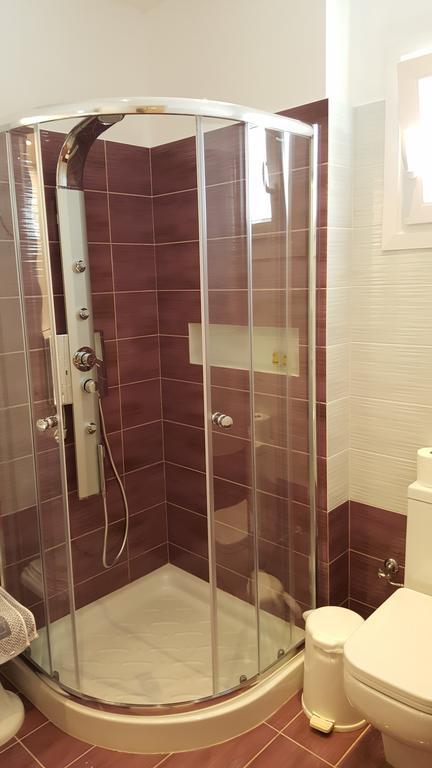 Hotel Anixis
