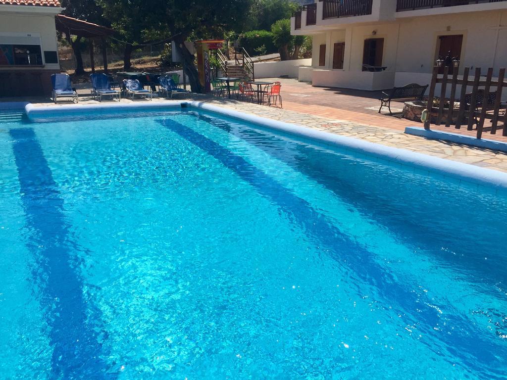 Apartment Ceratonia *
