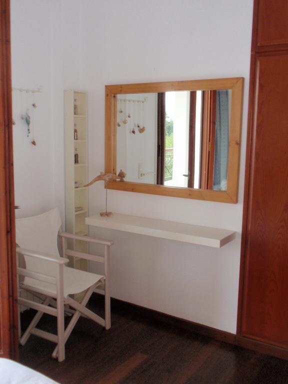 Areti's Milos Apartment *