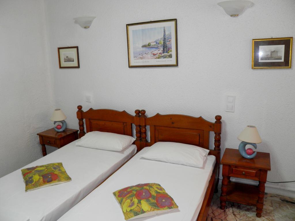 Akis Apartment *
