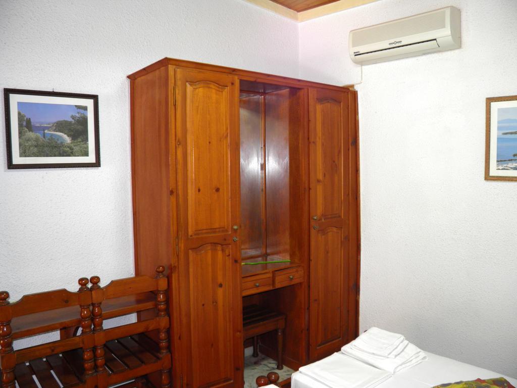 Akis Apartment *