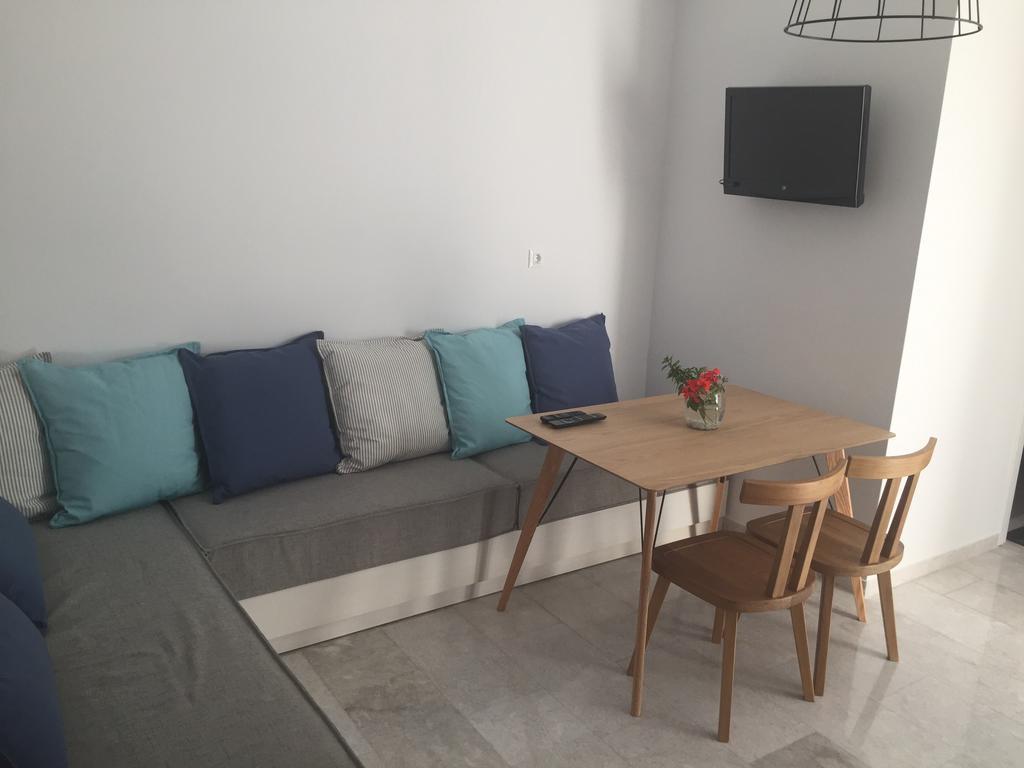 Ansi & Apartment Almyrida (Crete)
