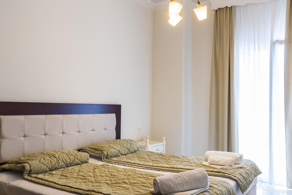 Zografos Hotel 2*