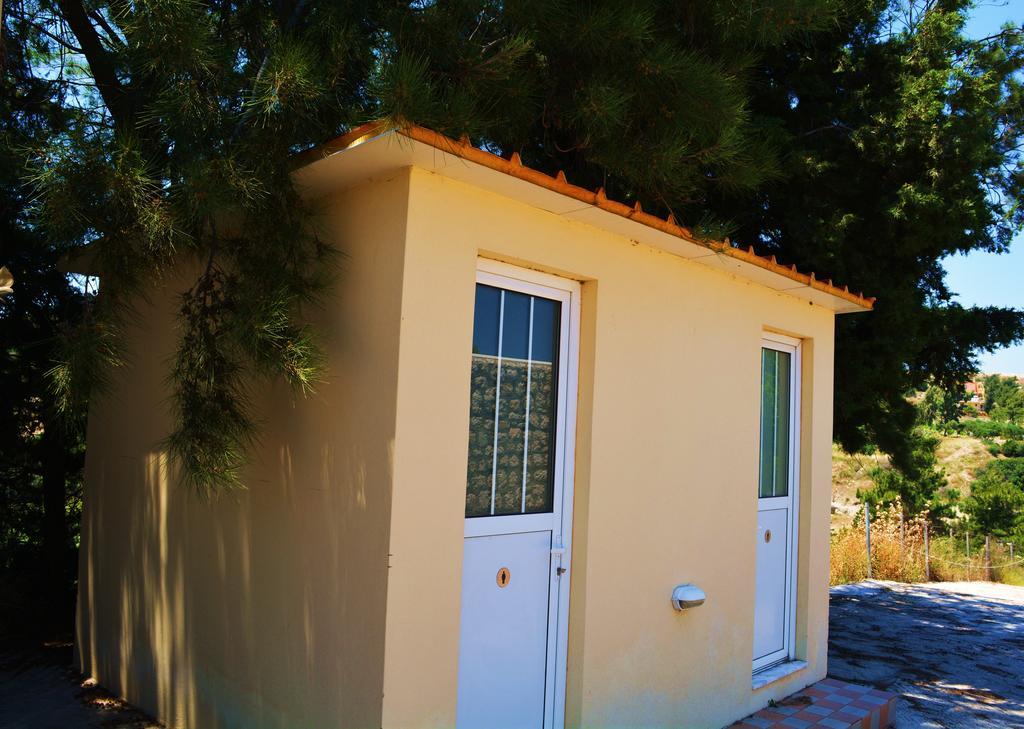 Ambrosia House Holiday home Tsairi
