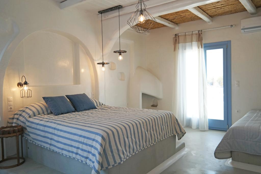 Annio * Plaka (Naxos)