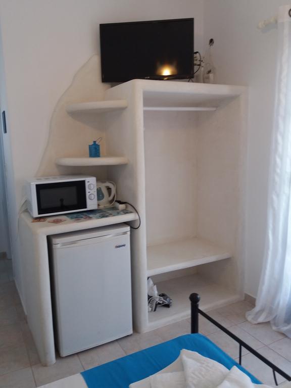 Kapetan Giannis 2* Adamantas (Milos)
