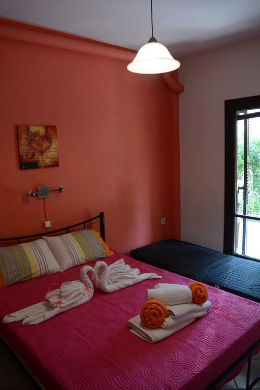 Rooms Orfanou