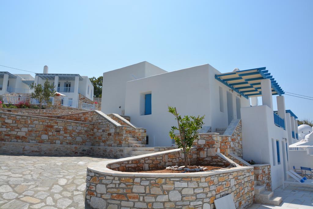 Apartment White Blue & *