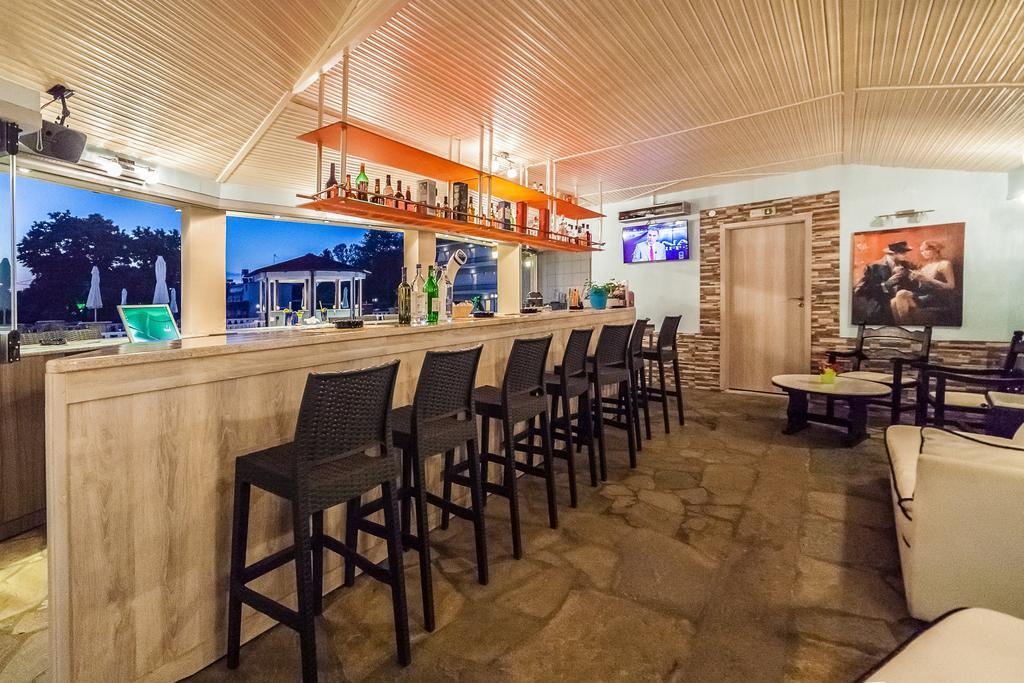 Sintrivanis Resort Beach Apartment *