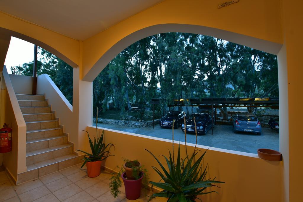 Flisvos Apartment *
