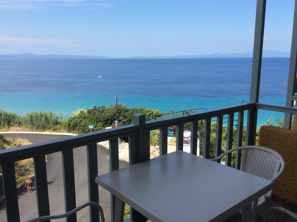 Arellis Aparthotel *