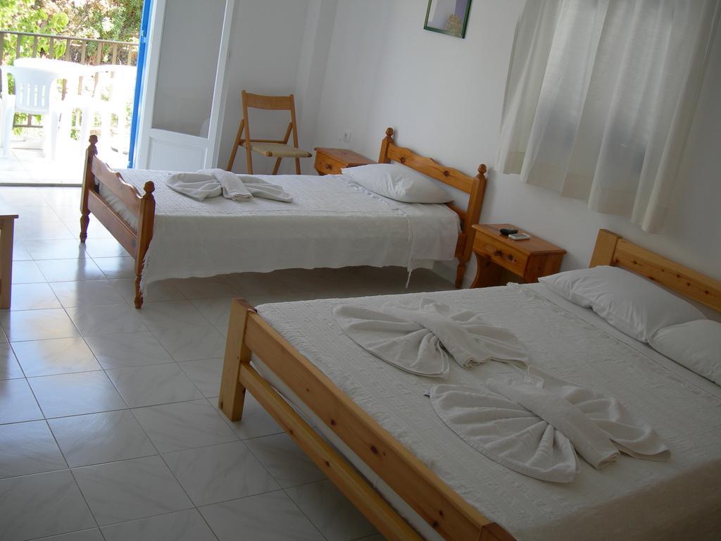 Guest house Bizas & 3*